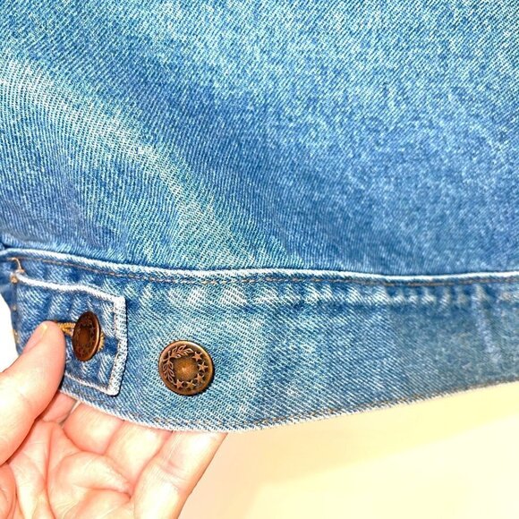 Amerifest Big Gig Denim Trucker Jacket Mens Blue Hat Logo Cotton Button Front - Picture 5 of 12